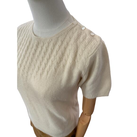 Vintage cream cable short sleeved sweater shoulder button closing size medium - Picture 2 of 11